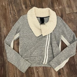 Anthropologie zip sweater / sweatshirt like brand new size small